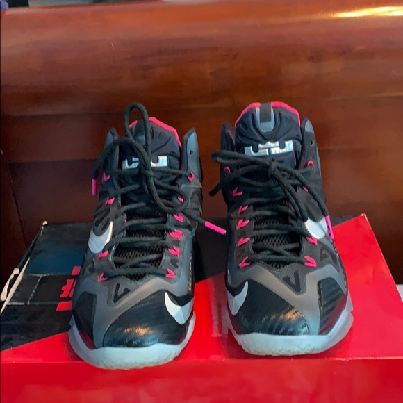 lebron james xi shoes